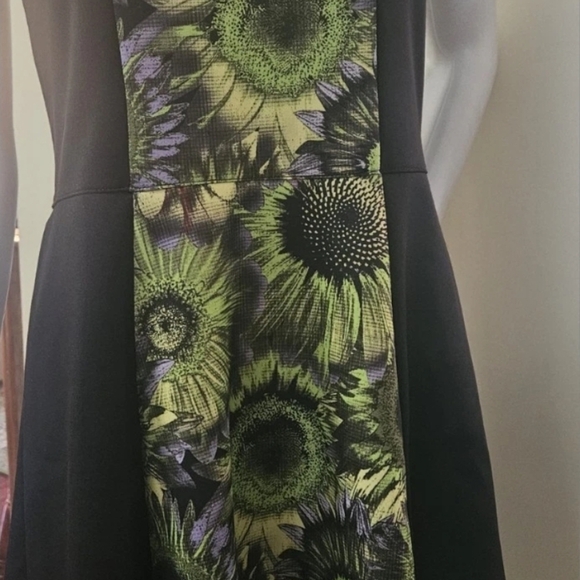 Xhilaration Dress, Black,  Sunflower Print,  Fit And Flare, L, GUC ✔️ - Picture 5 of 6